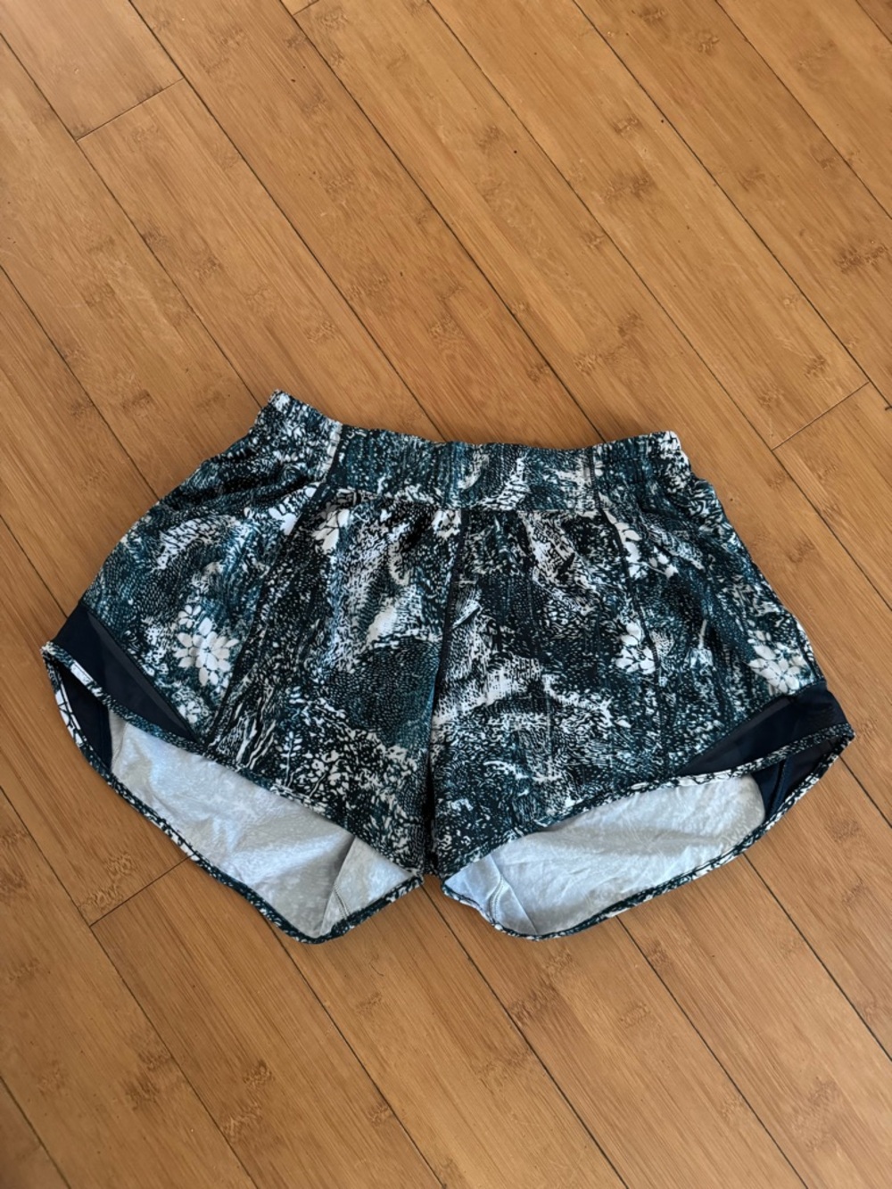 Lululemon Green Patterned Athletic Shorts